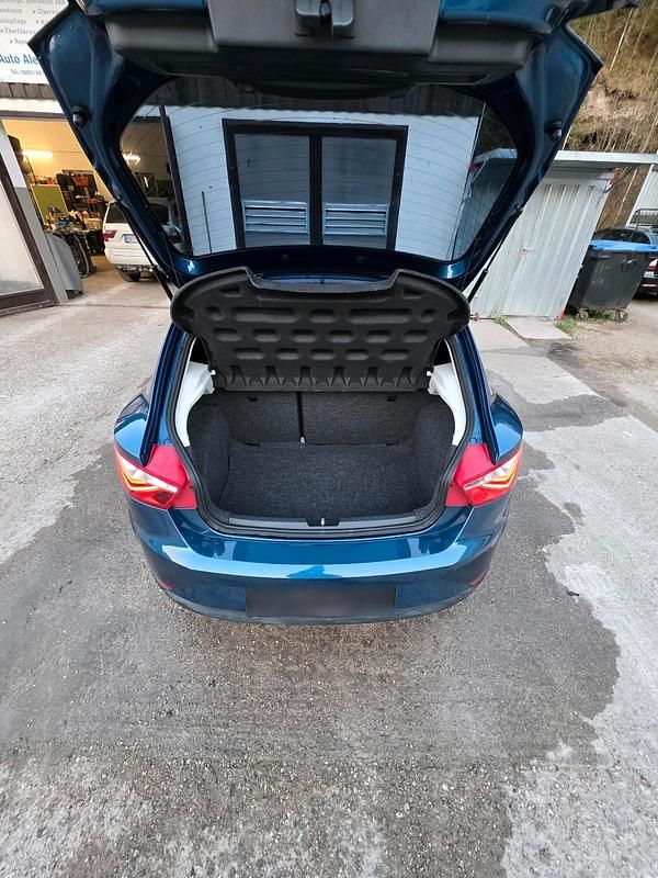 Usata VW Golf 105 CV (77 kW) 2012 Blu Coupé