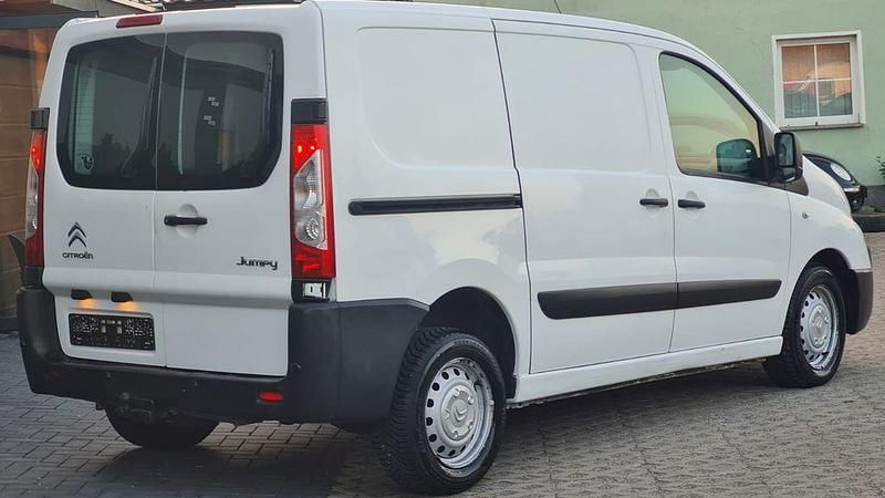 Gebraucht Citroën Jumpy 128 PS (94 kW) 2013 Weiß Van / Kleinbus