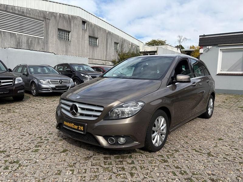 Grau Gebraucht 2013 Mercedes B160 Van / Kleinbus | 5.450 € - Bild 1/4