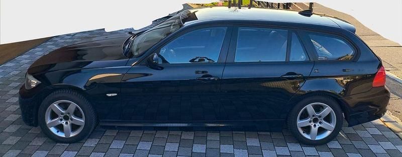 Gebraucht BMW 320 Exclusive 184 PS (135 kW) 2010 Schwarz Kombi