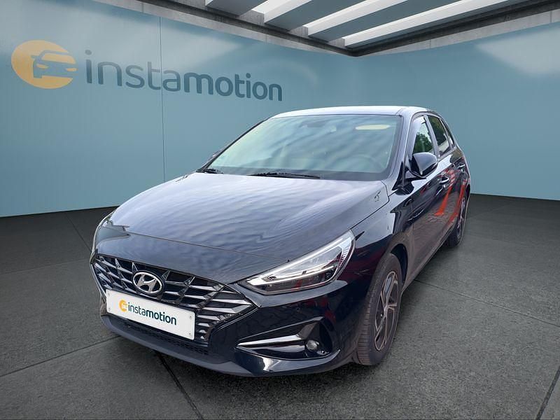Schwarz Gebraucht 2020 Hyundai i30 Limousine | 14.899 € (Teuer) - Bild 1/4