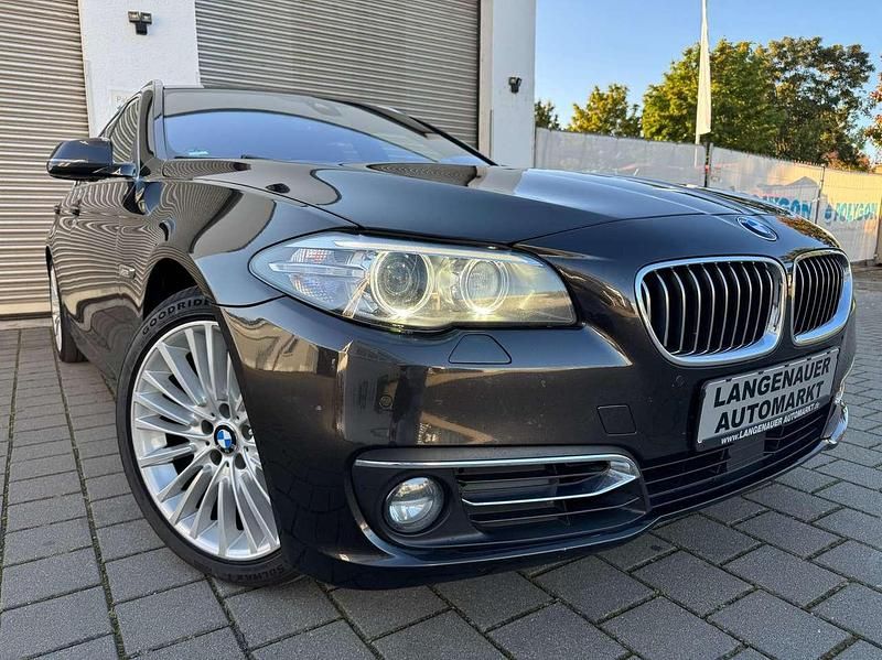 Braun Gebraucht 2013 BMW 520 Luxury Line Kombi | 9.900 € (Etwas zu teuer) - Bild 1/4