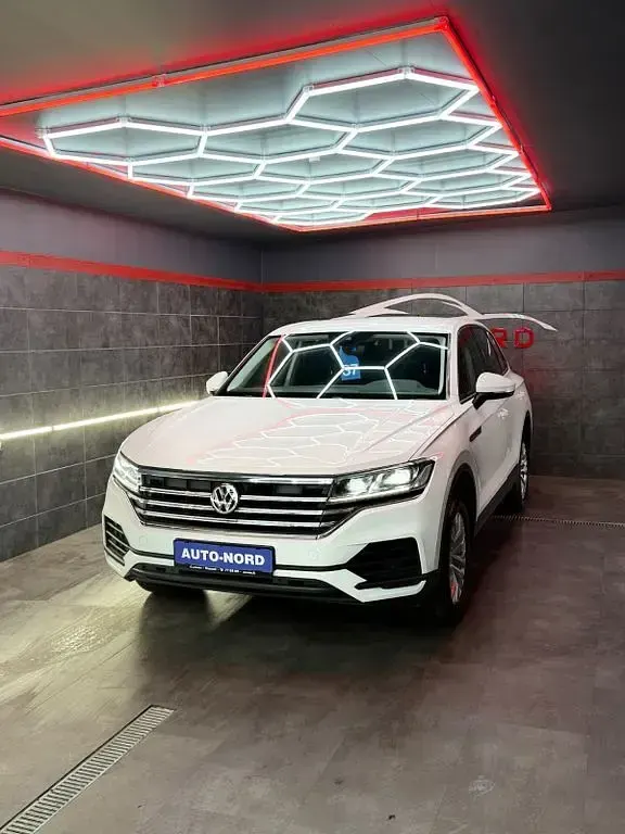 Gebraucht VW Touareg 286 PS (210 kW) 2019 Weiß SUV