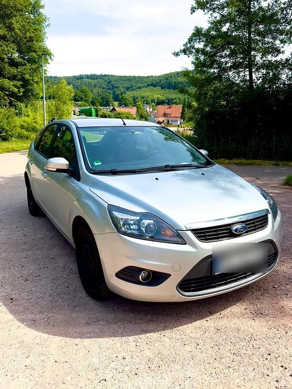 Silber Gebraucht 2008 Ford Focus Limousine | 2.590 € (Etwas zu teuer) - Bild 1/4