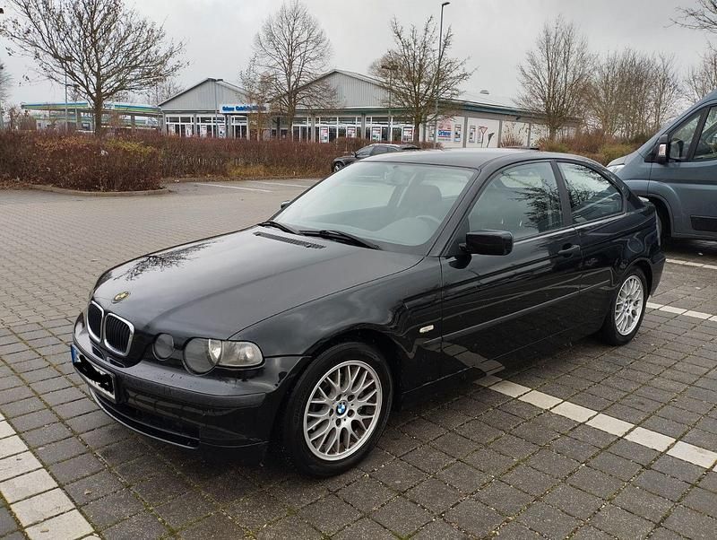 Schwarz Gebraucht 2001 BMW 316 Coupé | 1.499 € (Etwas zu teuer) - Bild 1/4