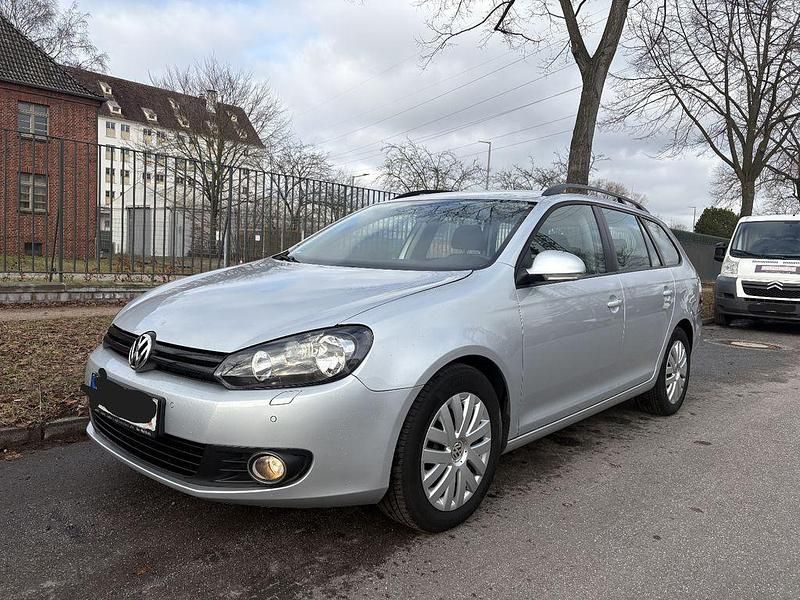 Gebraucht VW Golf VI 105 PS (77 kW) 2011 Silber Kleinwagen