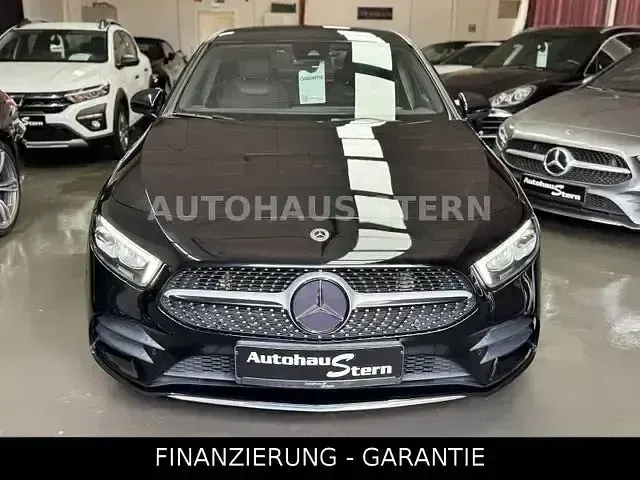 Gebraucht Mercedes A250 AMG 224 PS (164 kW) 2019 Kosmosschwarz (metallic) Limousine