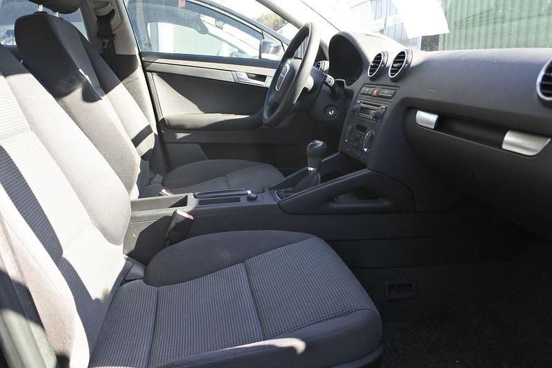 Gebraucht Audi A3 Attraction 102 PS (75 kW) 2006 Schwarz Kleinwagen