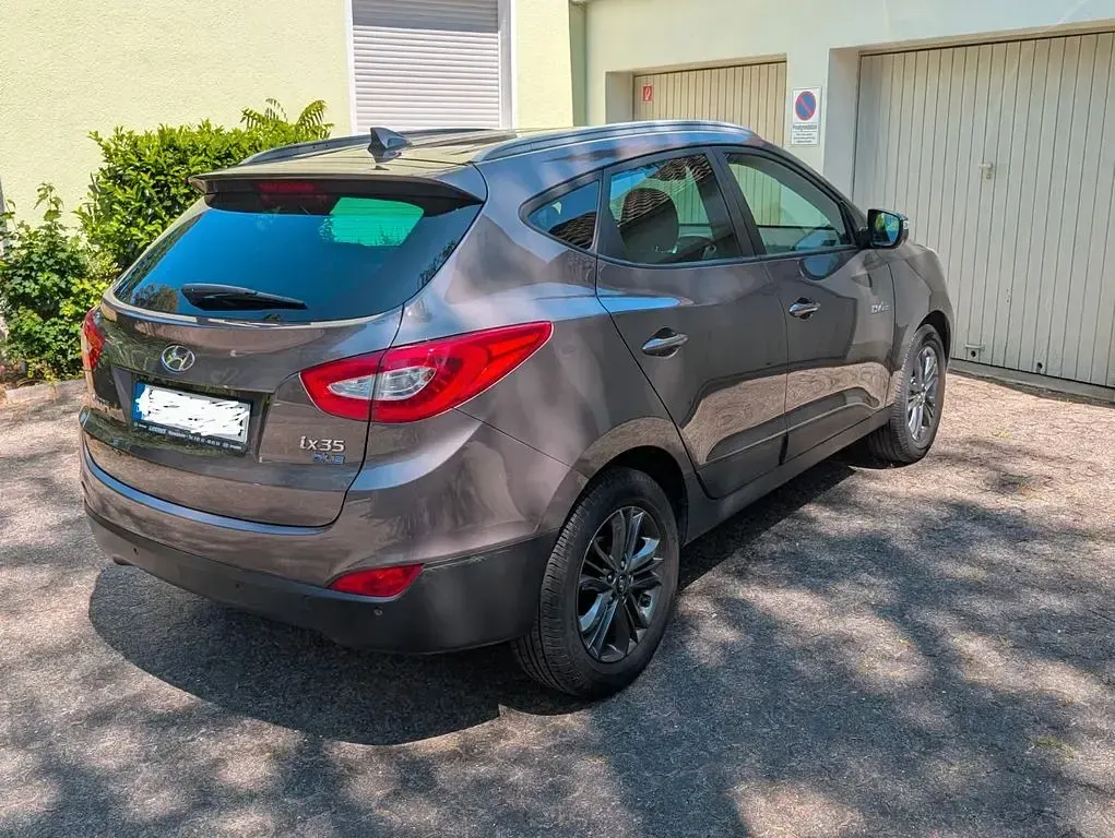 Gebraucht Hyundai ix35 Trend 135 PS (99 kW) 2015 Braun SUV