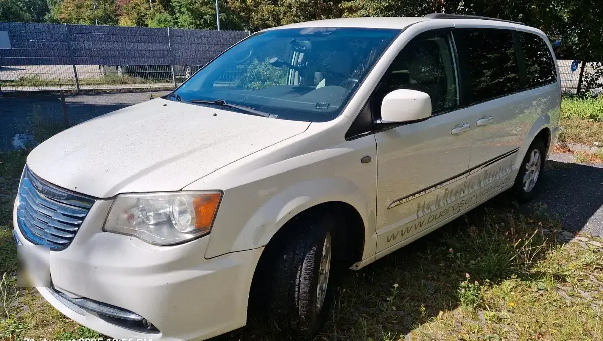 Gebraucht Chrysler Town & Country 287 PS (211 kW) 2013 Weiß Van / Kleinbus