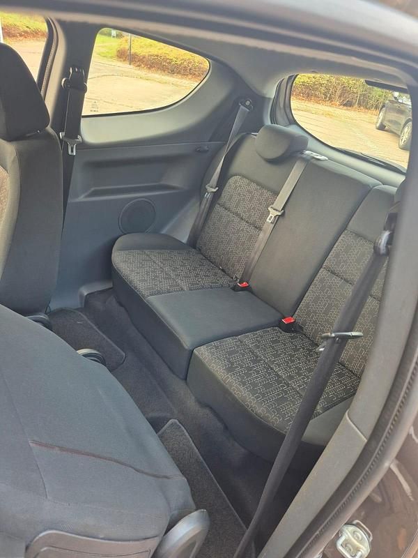 Gebraucht Mitsubishi Colt 68 PS (50 kW) 2011 Braun Kleinwagen