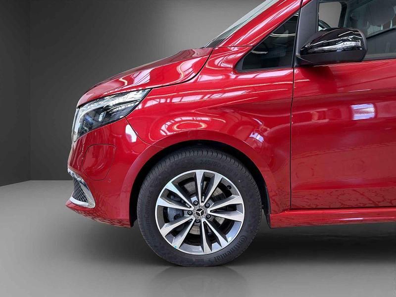 Gebraucht Mercedes EQV300 150 kW (204 PS) 2024 Rot Van / Kleinbus