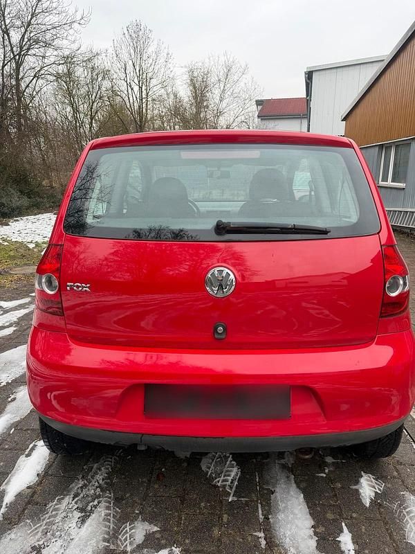 Gebraucht VW Fox 55 PS (40 kW) 2006 Rot Kleinwagen