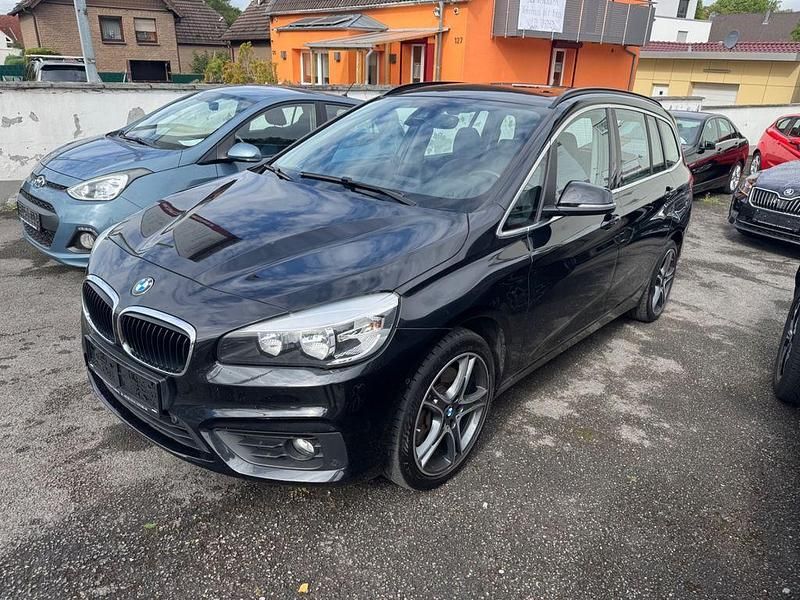 Schwarz Gebraucht 2016 BMW 220 Advantage Van / Kleinbus | 13.999 € (Etwas zu teuer) - Bild 1/4
