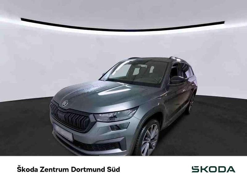 Graphitegrau metallic Gebraucht 2022 Skoda Kodiaq SportLine SUV | 35.444 € (Fairer Preis) - Bild 1/3