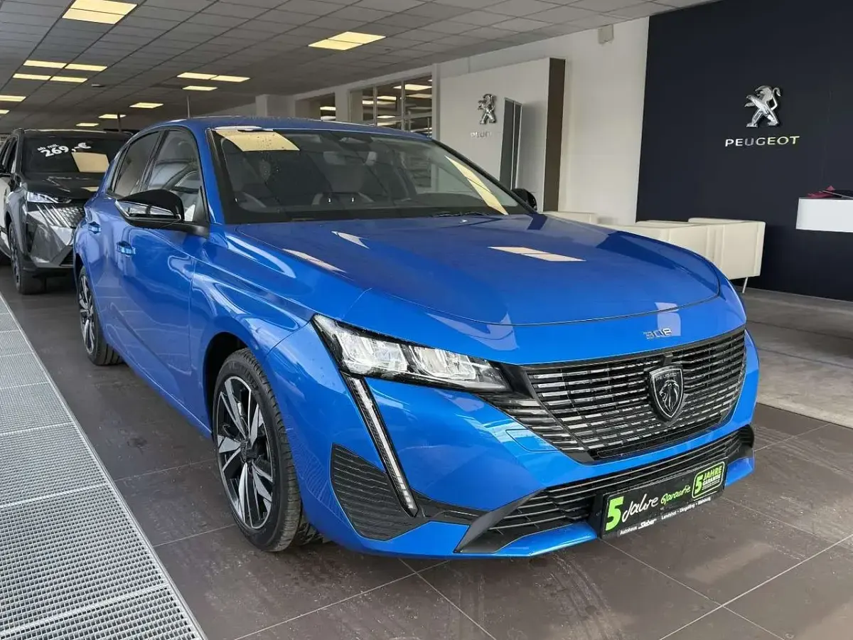 Gebraucht Peugeot 308 Allure 131 PS (96 kW) 2023 Blau Limousine