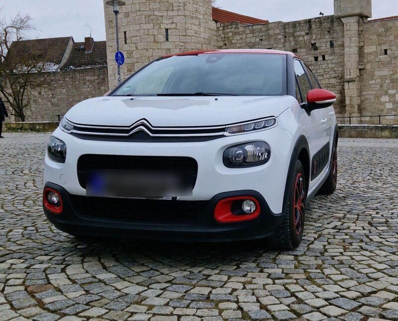 Weiß Gebraucht 2017 Citroën C3 PureTech Kleinwagen | 7.850 € (Guter Preis) - Bild 1/4