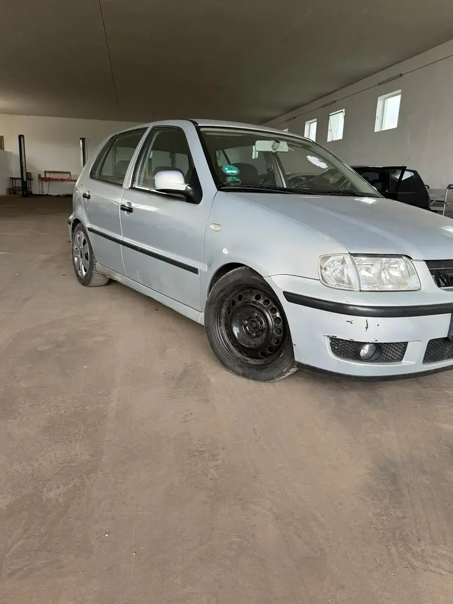 Occasion VW Polo 60 ch (44 kW) 2000 Argent Citadine