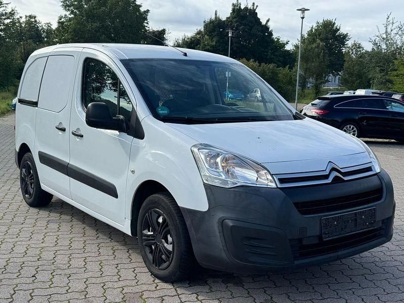Lack weiss banquise/deckende l Gebraucht 2018 Citroën Berlingo Business Class Van / Kleinbus | 7.999 € (Guter Preis) - Bild 1/4