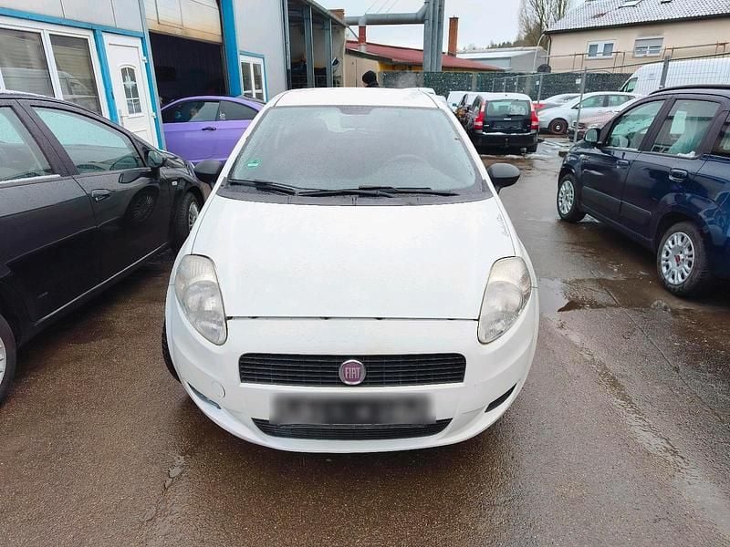 Gebraucht Fiat Grande Punto 70 PS (51 kW) 2012 Weiß Kleinwagen