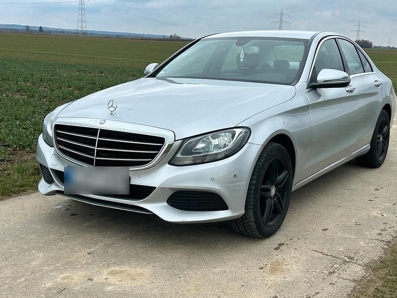 Gebraucht Mercedes C180 156 PS (114 kW) 2015 Silber Limousine