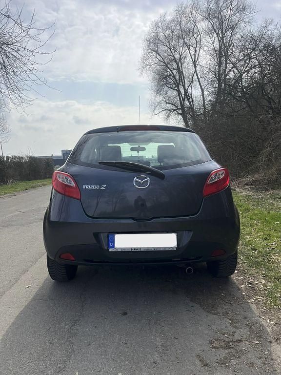 Gebraucht Mazda 2 Center-Line 84 PS (61 kW) 2012 Grau Kleinwagen