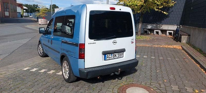 Blau Gebraucht 2006 Opel Combo Van / Kleinbus | 999 € (Superpreis) - Bild 1/4