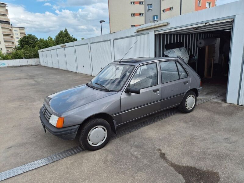 Gebraucht 1988 Peugeot 205 Limousine | 2.999 € - Bild 1/4