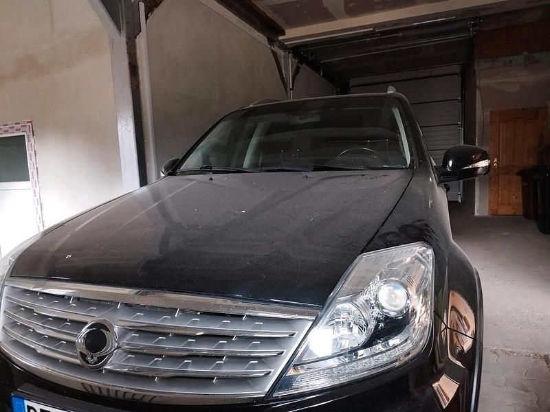 Schwarz Gebraucht 2016 Ssangyong Rexton SUV | 13.500 € (Fairer Preis) - Bild 1/2