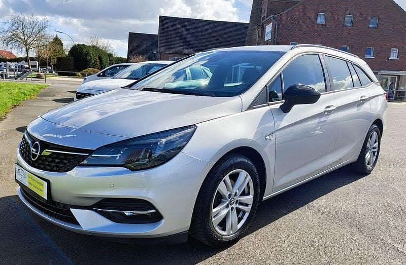 Gebraucht Opel Astra Business Edition 122 PS (89 kW) 2021 Silber Kombi