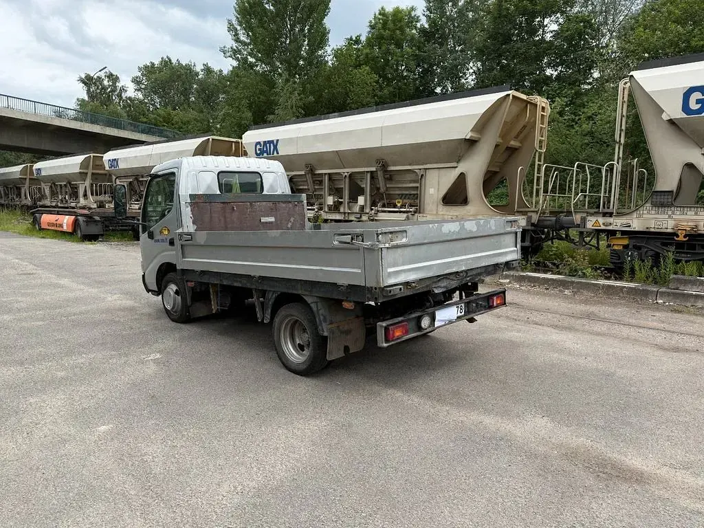 Gebraucht Toyota Dyna 2013 Silber Pickup