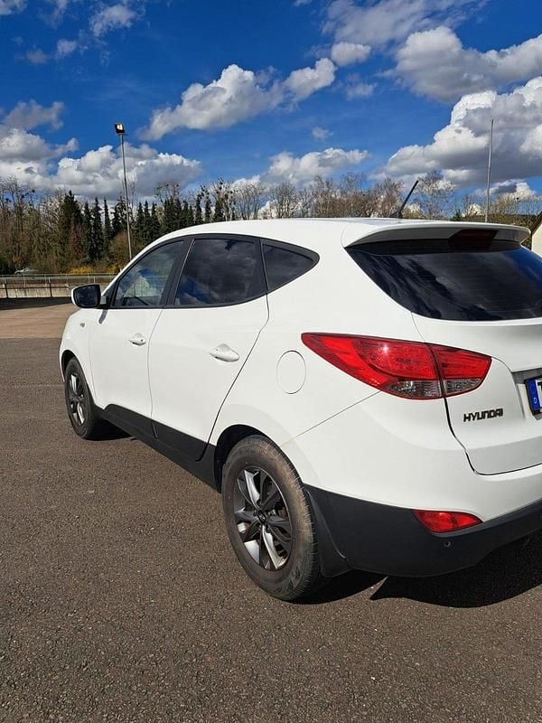 Gebraucht Hyundai ix35 116 PS (85 kW) 2015 Weiß SUV