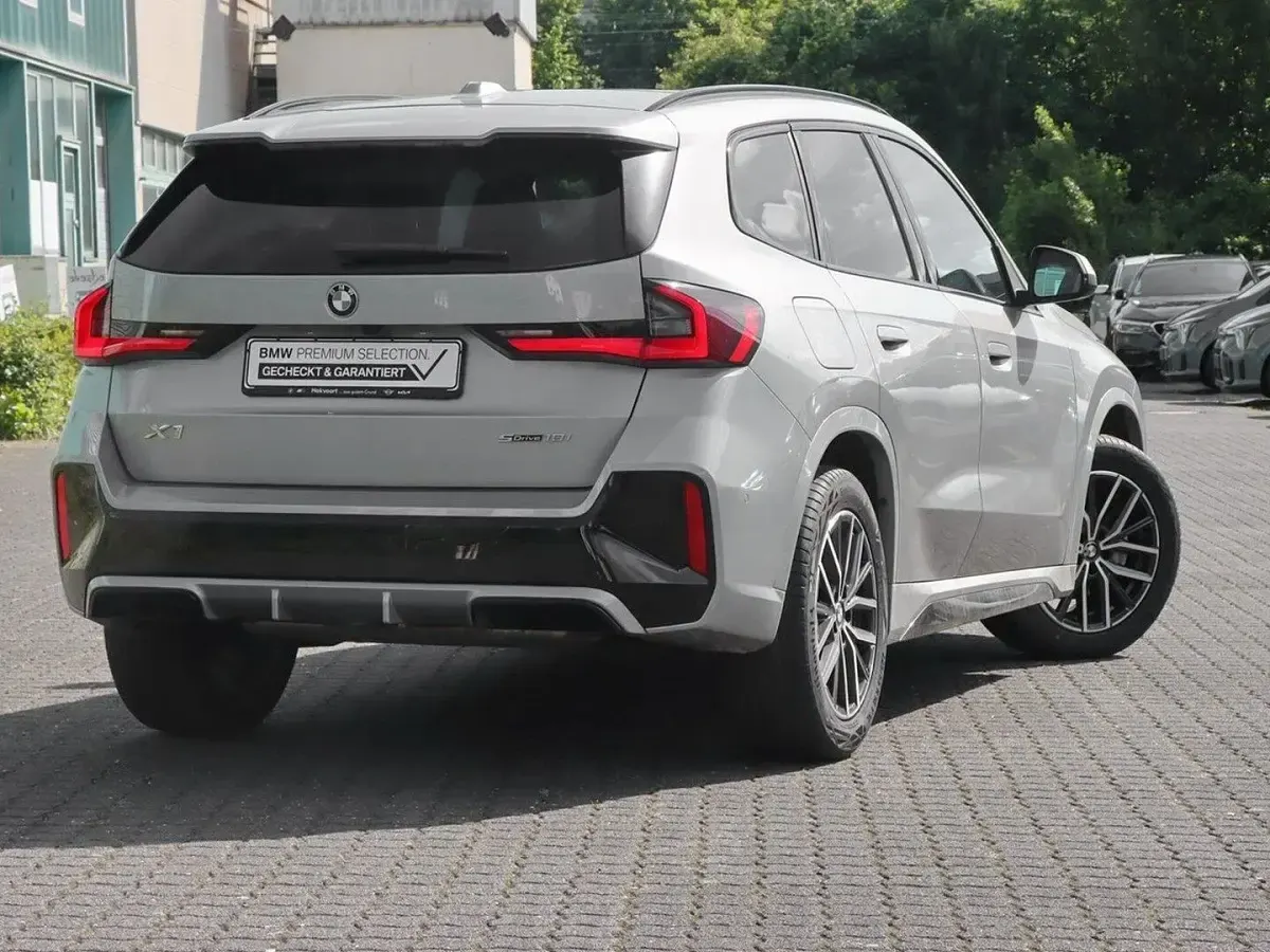 Gebraucht BMW X1 M Sport 136 PS (100 kW) 2025 Spacesilber SUV