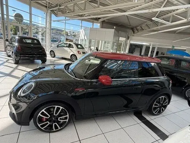 Gebraucht Mini John Cooper Works 231 PS (169 kW) 2022 Grün Kleinwagen