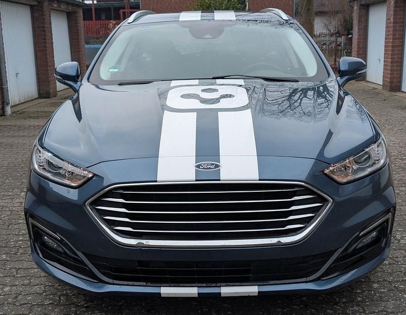 Gebraucht Ford Mondeo Titanium 188 PS (138 kW) 2019 Blau Kombi