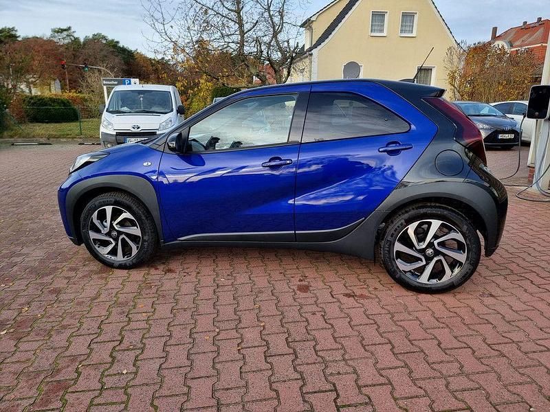 Gebraucht Toyota Aygo X Comfort 72 PS (52 kW) 2025 Blau SUV