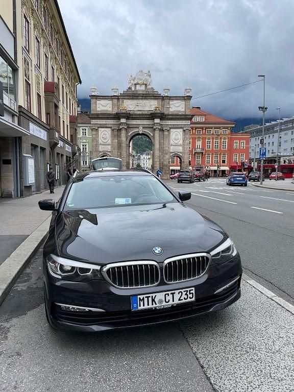 Gebraucht BMW 520 190 PS (139 kW) 2018 Grau Kombi