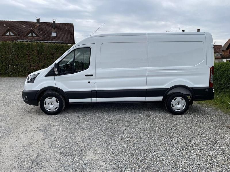 Gebraucht Ford Transit Trend 165 PS (121 kW) 2024 Weiß Van