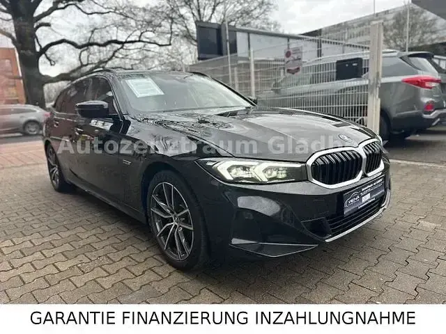 Gebraucht BMW 320e Shadowline 204 PS (150 kW) 2023 Schwarz Kombi