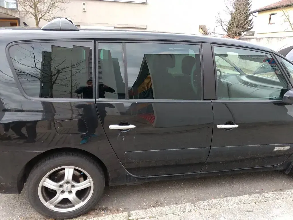 Gebraucht Renault Grand Espace Dynamique 150 PS (110 kW) 2007 Schwarz Van / Kleinbus