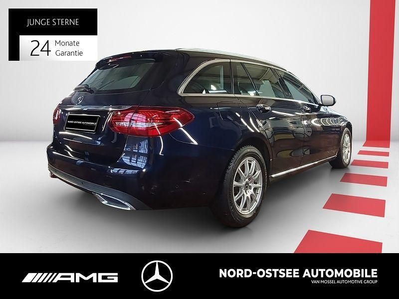 Gebraucht Mercedes C220 Avantgarde 194 PS (142 kW) 2020 Cavansitblau metallic Kombi