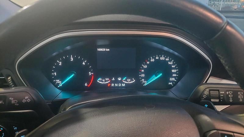 Gebraucht Ford Focus 120 PS (88 kW) 2019 Blau Kombi