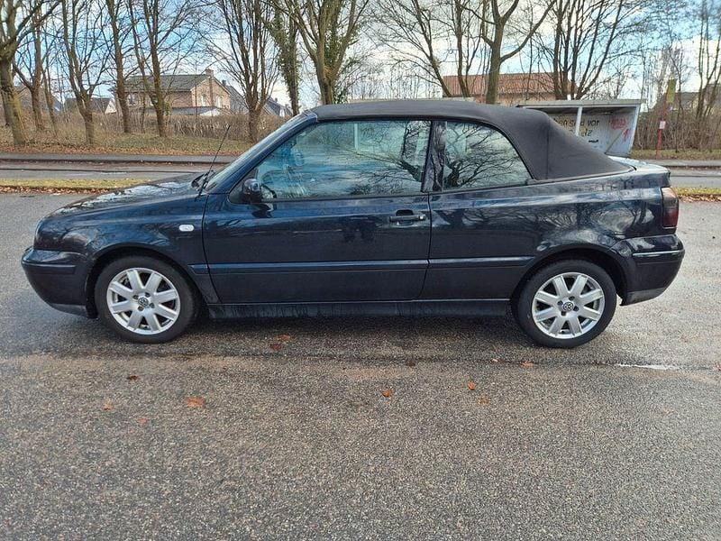 Gebraucht VW Golf Cabriolet Trendline 116 PS (85 kW) 2001 Blau Cabrio