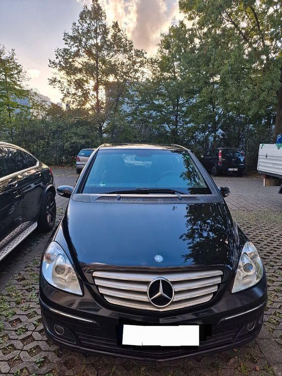 Schwarz Gebraucht 2006 Mercedes B200 Van / Kleinbus | 3.250 € (Guter Preis) - Bild 1/4