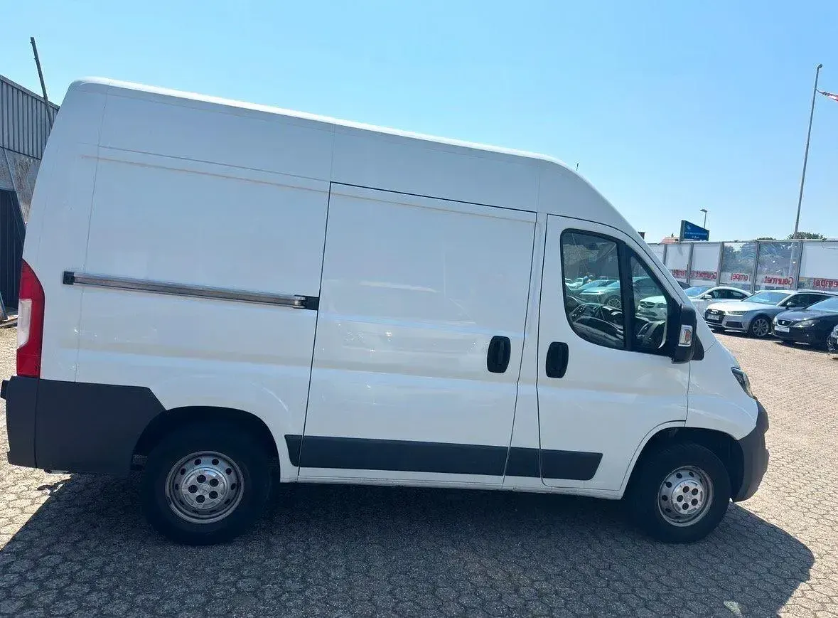 Gebraucht Peugeot Boxer 110 PS (80 kW) 2017 Weiß Van