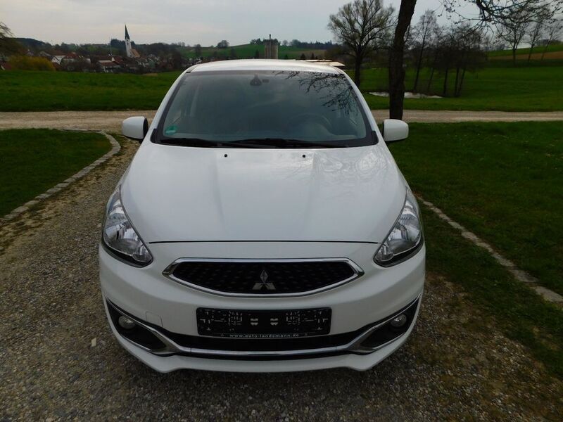 Weiß Gebraucht 2016 Mitsubishi Space Star Diamant Edition Kleinwagen | 5.200 € (Guter Preis) - Bild 1/4