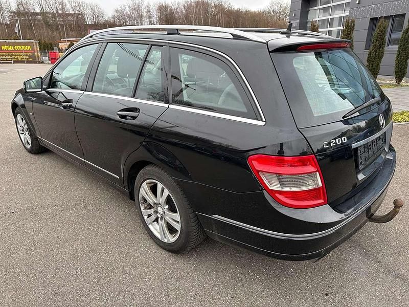 Gebraucht Mercedes C200 Avantgarde 136 PS (100 kW) 2010 Obsidianschwarz  metalliclack Kombi