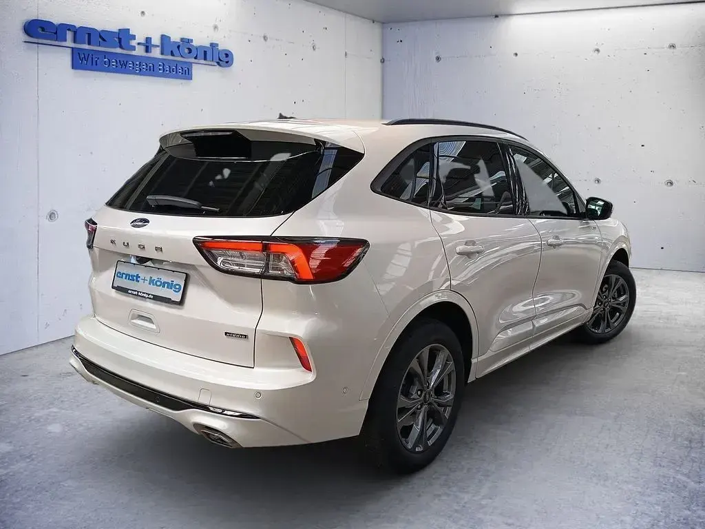Gebraucht Ford Kuga ST-Line X 224 PS (164 kW) 2023 Arktisweiß (metallic) SUV