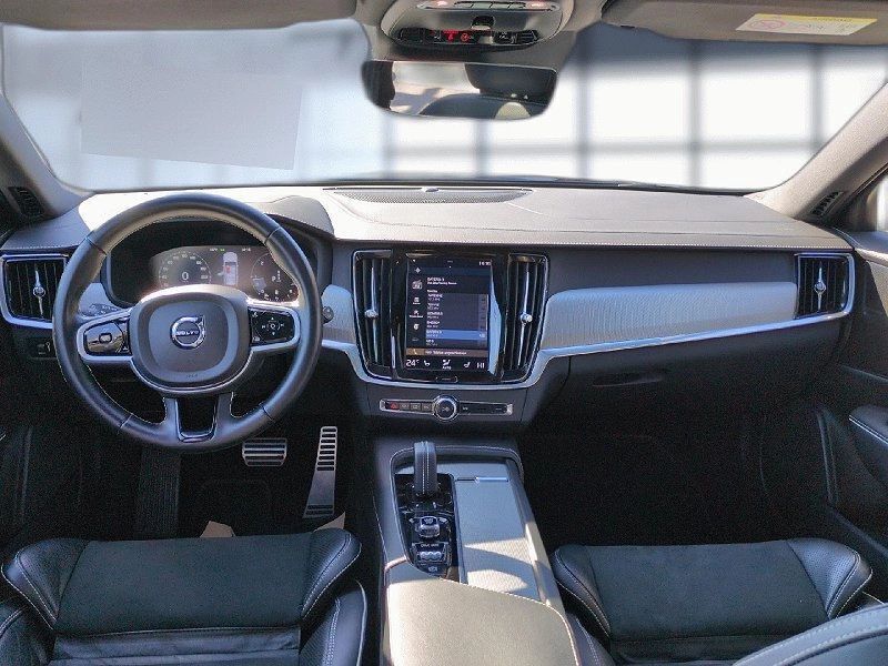 Schwarz Gebraucht 2021 Volvo V90 R-Design Kombi | 39.489 € (Etwas zu teuer) - Bild 1/4