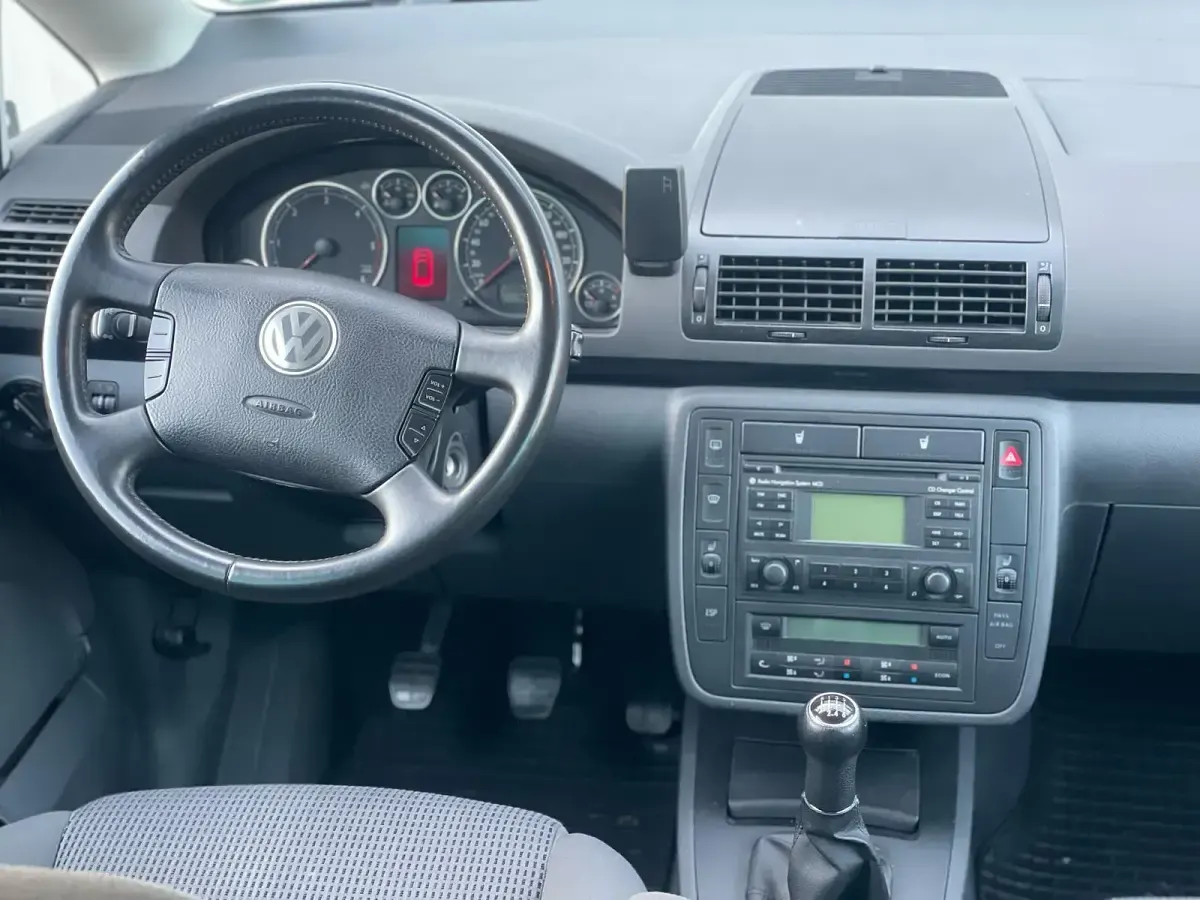 Gebraucht VW Sharan 116 PS (85 kW) 2008 Grau Van / Kleinbus